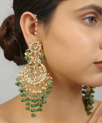 Kundan crescent shaped earrings 3