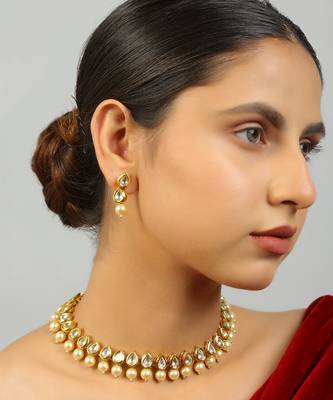 Kundan ivory beaded necklace with earrings 1