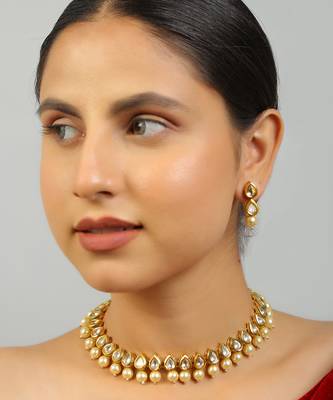 Kundan ivory beaded necklace with earrings 2