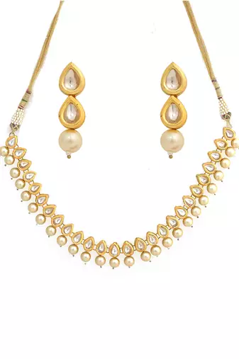 Kundan ivory beaded necklace with earrings