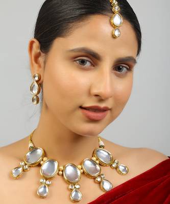 Handcrafted maharani kundan necklace set 2