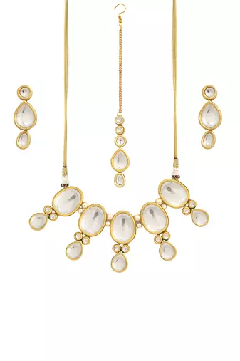 Handcrafted maharani kundan necklace set