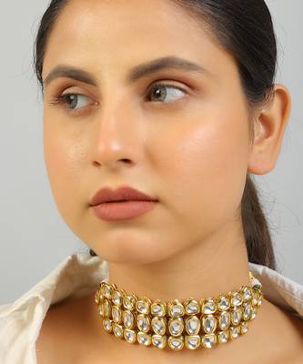 Gold toned kundan choker 1