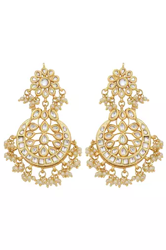 Kundan earrings & maang tikka set