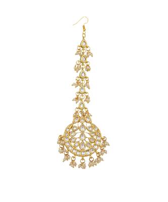 Kundan embellished maang tikka 3