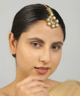 Red gold tone kundan maang tikka 1