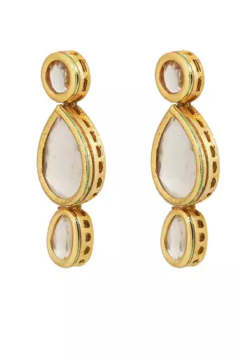 Tear drop shaped kundan earrings