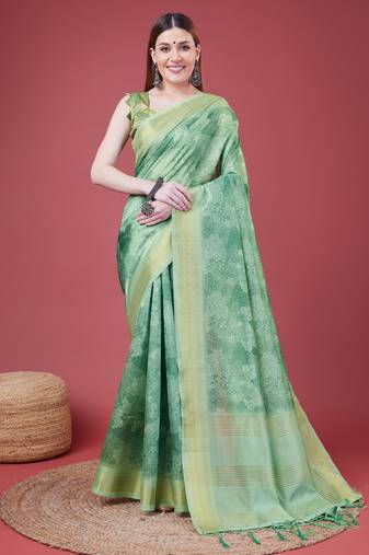 Green Handloom Silk Self Design With Golden Border Saree For Women With Blouse Piece