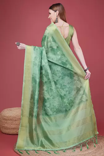 Green Handloom Silk Self Design With Golden Border Saree For Women With Blouse Piece