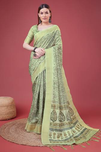 Green Handloom Silk Self Design With Golden Border Saree For Women With Blouse Piece