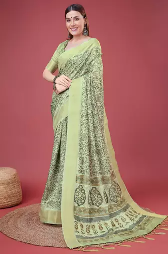 Green Handloom Silk Self Design With Golden Border Saree For Women With Blouse Piece