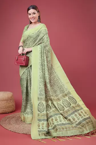 Green Handloom Silk Self Design With Golden Border Saree For Women With Blouse Piece