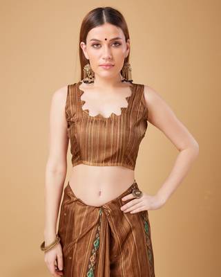 Brown Ikat Silk Self Design With Golden Border Saree For Women With Blouse Piece 3