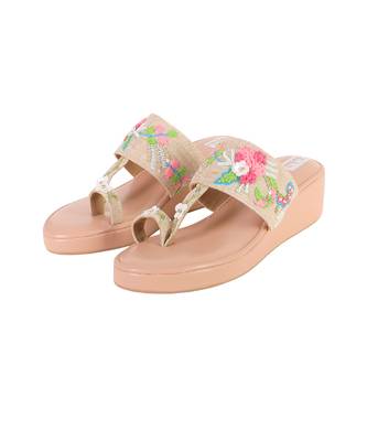 Thread work peach sliders 1