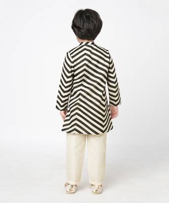 Chromatic fusion boys  black & white stripe kurta with pant 3
