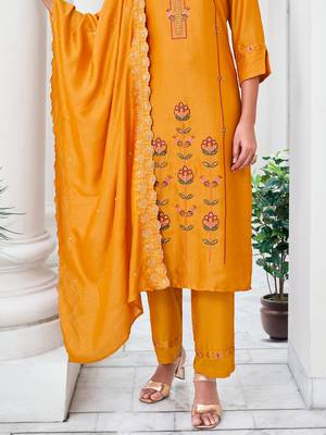  women kurta and trouser duppata set silk blend 4