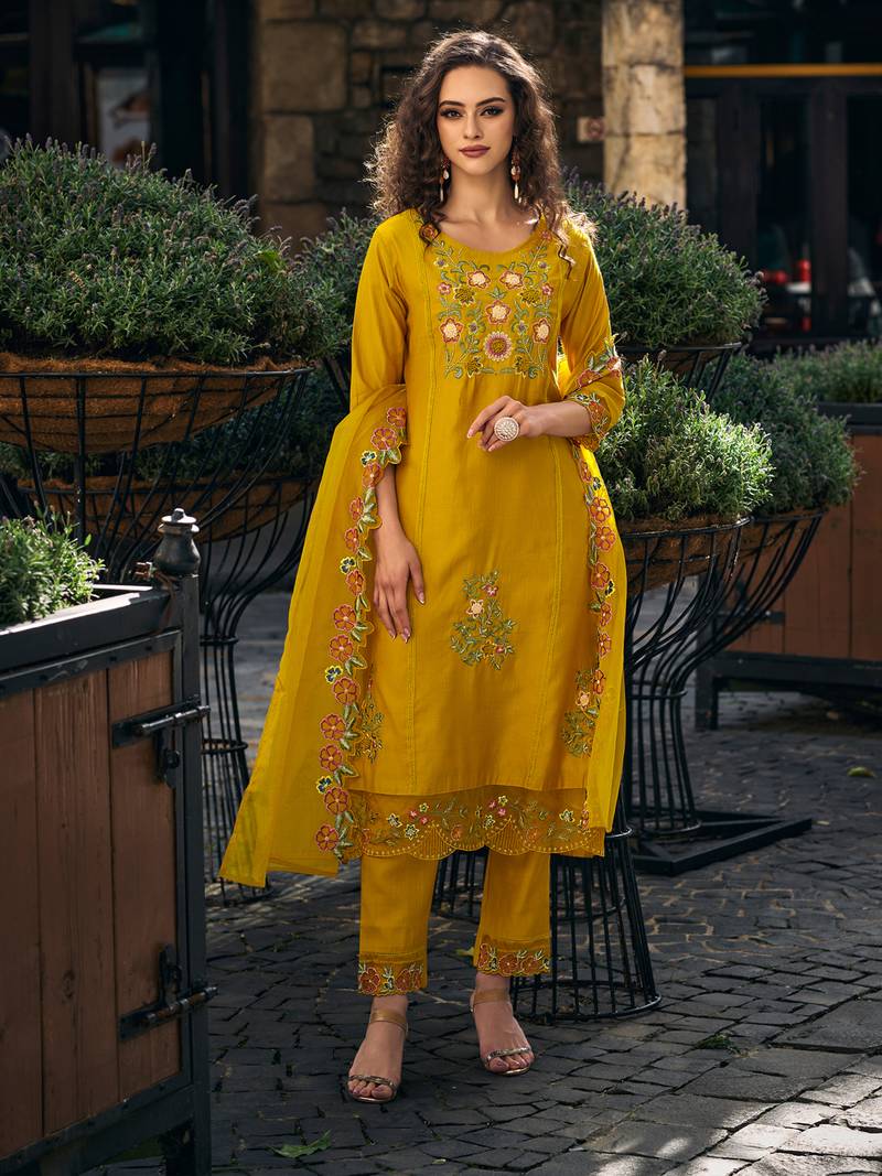 Vredevogel women kurta and trouser duppata set silk blend