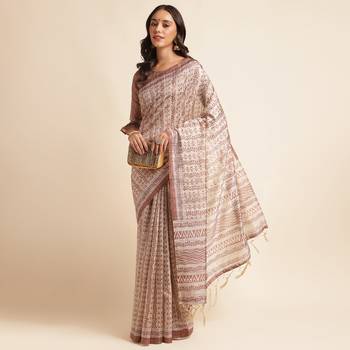 Doi Moi Brown Silk Blend Digital Print Saree For Women Fijasilk Brown P551   4