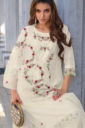  women kurta and trouser duppata set silk blend