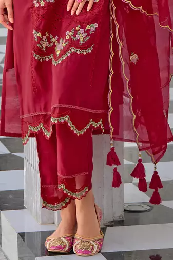  women kurta and trouser duppata set silk blend