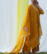 Parineeta - yellow suit set