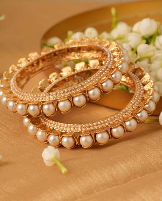 Set Of 2 Gold-Plated Pearl-Studded Bangles 2