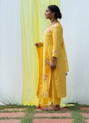 Titli - yellow suit set 1