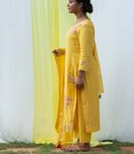Titli - yellow suit set