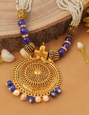 Gold Plated Pendant Necklace Set with White Pearls and Blue Bead 2