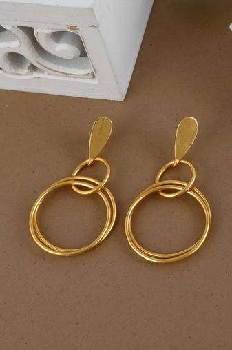 Contemporary gold plated statement earring for women