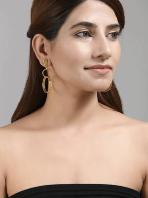 Contemporary gold plated statement earring for women 2