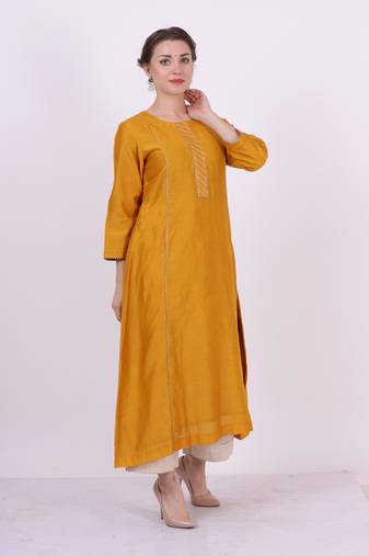 Kaavya - yellow Suit Set