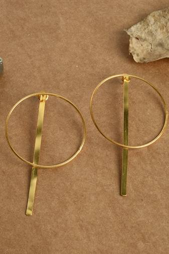 Contemporary gold plated statement earring for women