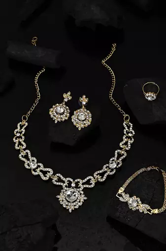 Pure Elegance: Brass White Jewelry Set