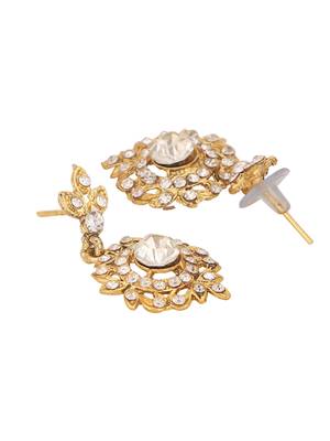 Pure Elegance: Brass White Jewelry Set 9