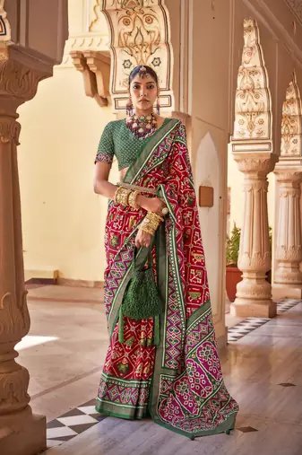 Elora Ethnic Wear Printed Patola Silk Blend Saree (Red)