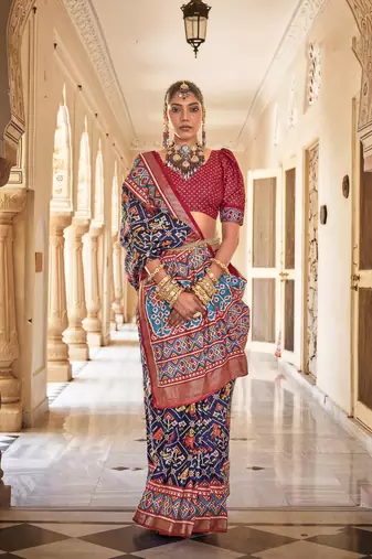 Elora Ethnic Wear Printed Patola Silk Blend Saree (Navy Blue)