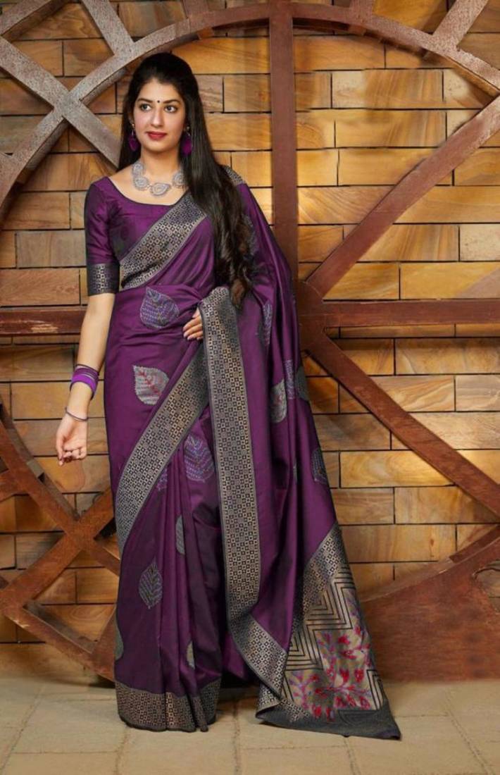 PURPLE WOVEN KANJIVARAM SILK SAREE WITH BLOUSE PIECE