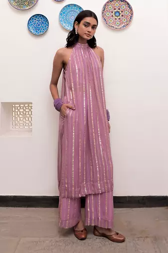 Gulabi nagri  zari textured kurta set