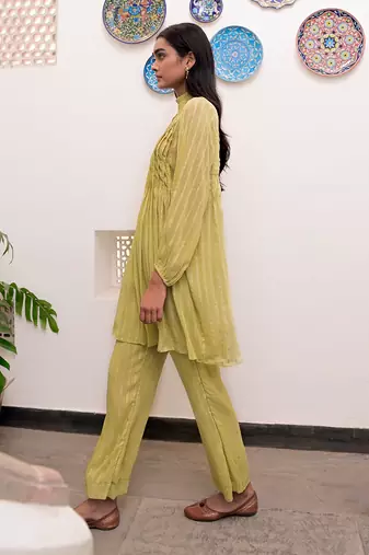 Pistavi zari textured kurti set
