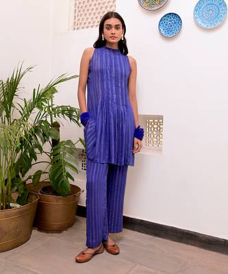 Neelambar zari textured kurti set 1