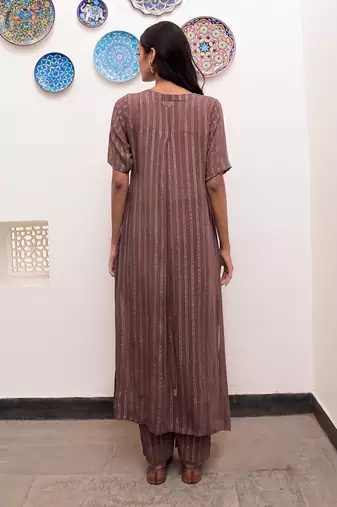 Gulkand zari textured kurta set