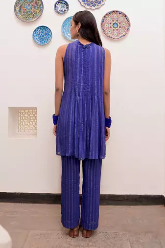 Neelambar zari textured kurti set