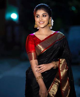 BLACK WOVEN Faux Faux Kanjivaram SILK SAREE WITH BLOUSE PIECE 2