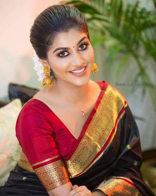 BLACK WOVEN Faux Faux Kanjivaram SILK SAREE WITH BLOUSE PIECE 3