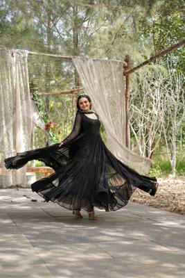Tiered Stylish Black Color Women Gown With Dupatta Set 3