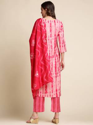 Pink printed regular gotta patti chanderi silk kurta with trousers & dupatta 2