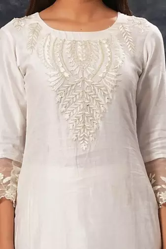 Harshita - Ivory Suit Set