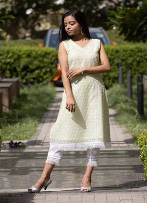 Kesar - Green Sleeveless Suit Set 2