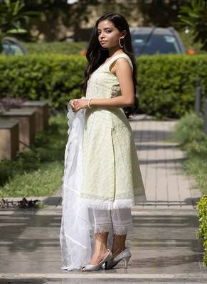 Kesar - Green Sleeveless Suit Set 1